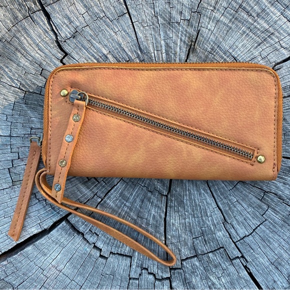 Free People Distressed Vegan Wristlet - Picture 2 of 3